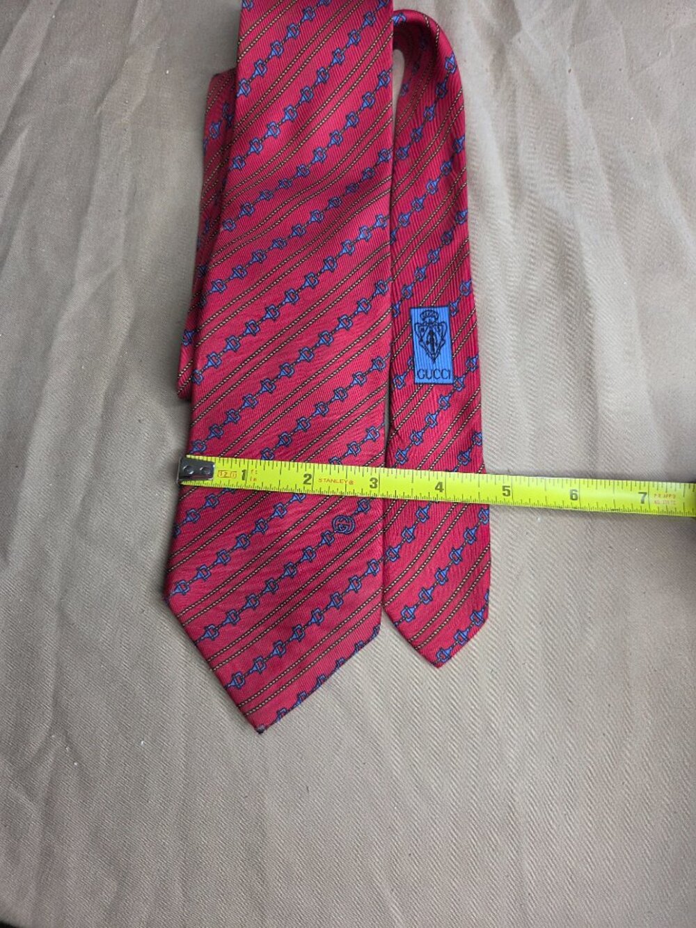 Vintage Gucci Mens 100% Silk Horsebit Red Blue Neck Tie Made in Italy - Picture 2 of 5
